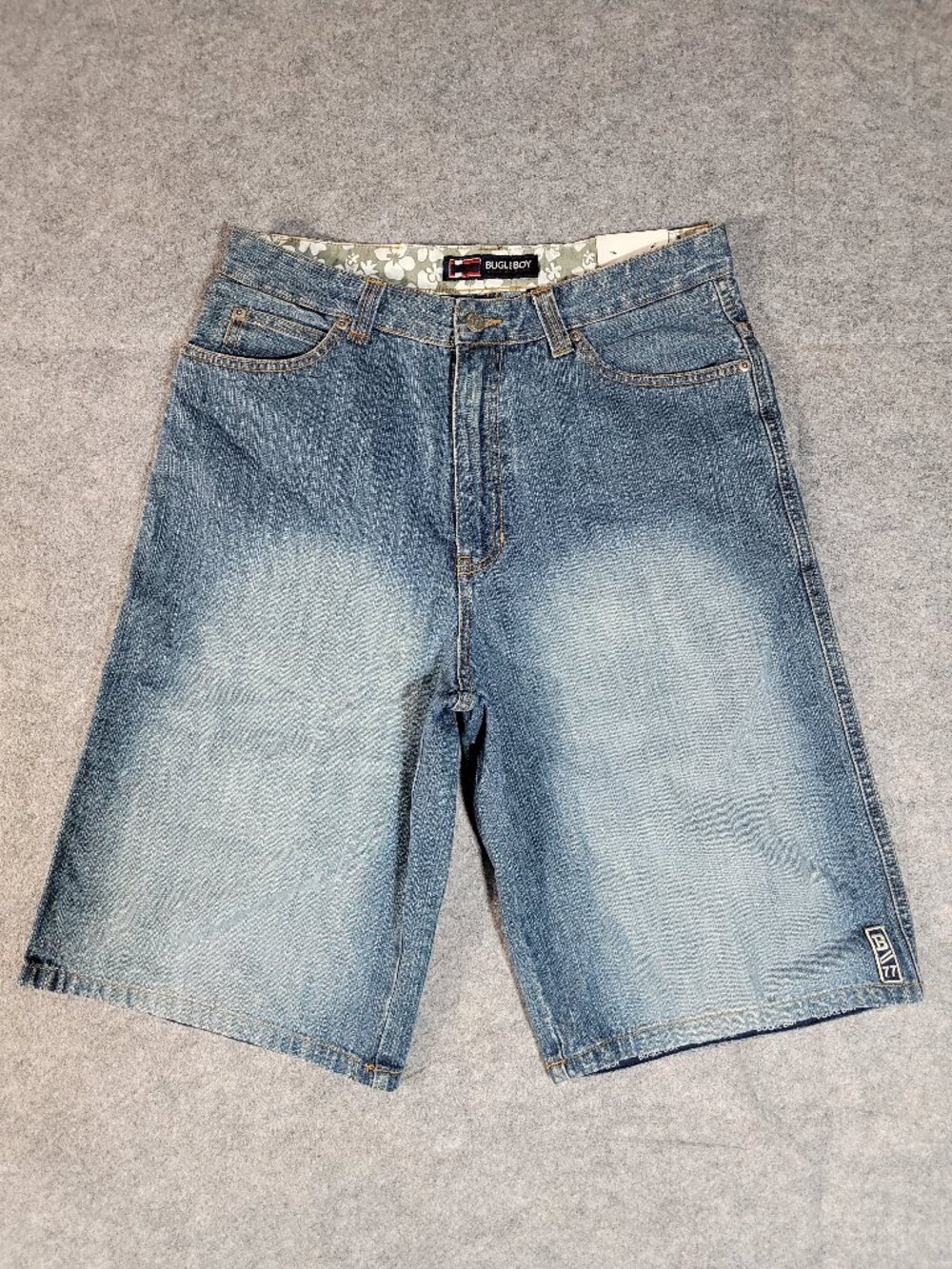 NWT Vintage Bugle Boy Y2K Loose Fit Baggy Skater Denim Shorts Jorts Mens Size 32